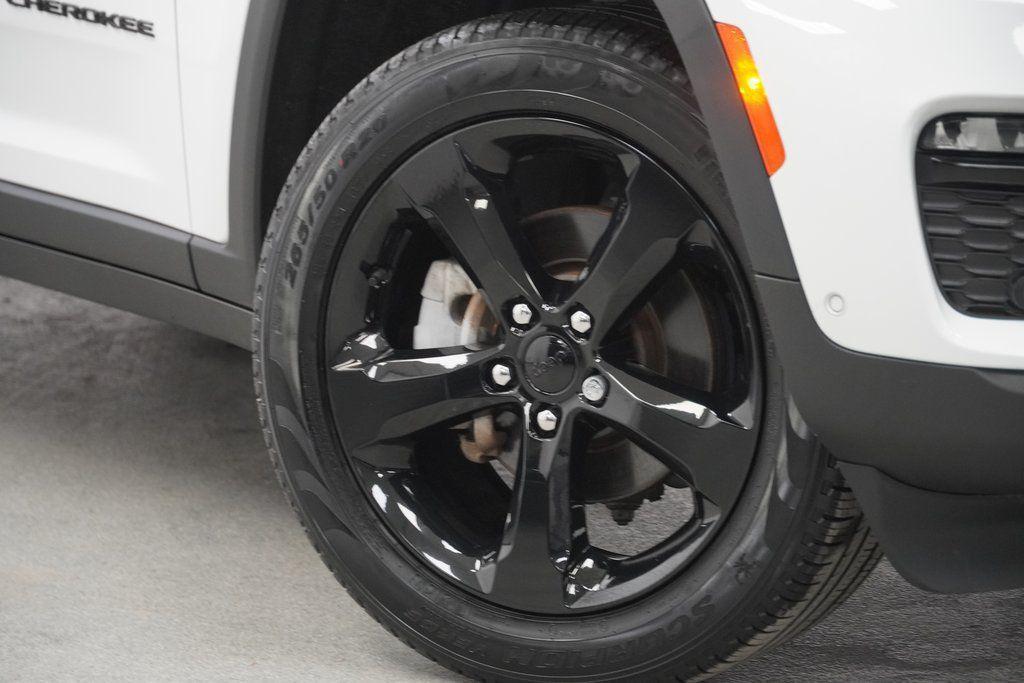 used 2023 Jeep Grand Cherokee car, priced at $33,794