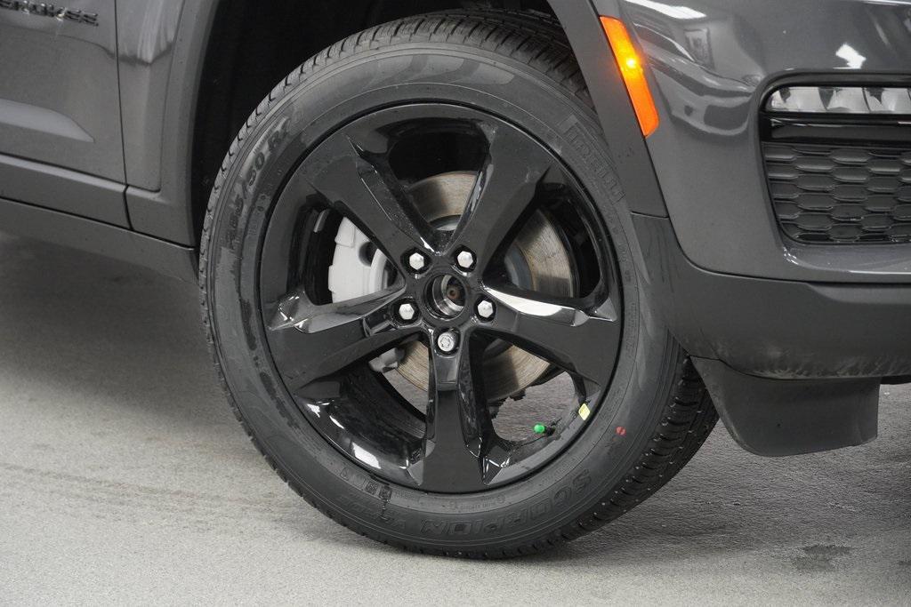 new 2025 Jeep Grand Cherokee car, priced at $42,470