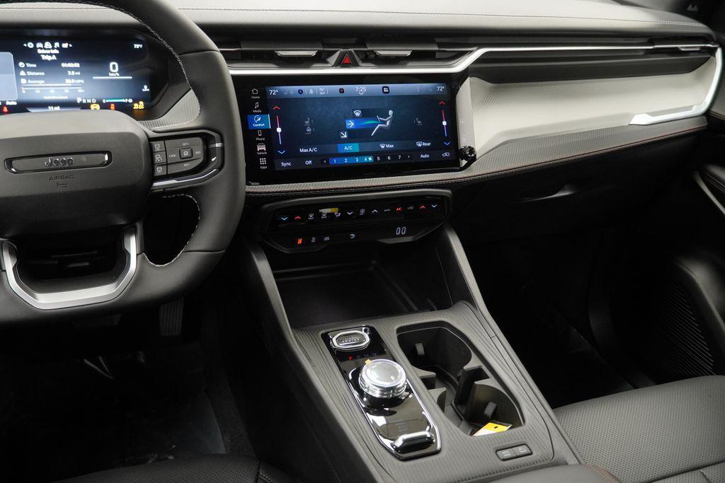 new 2026 Jeep Cherokee car, priced at $40,590