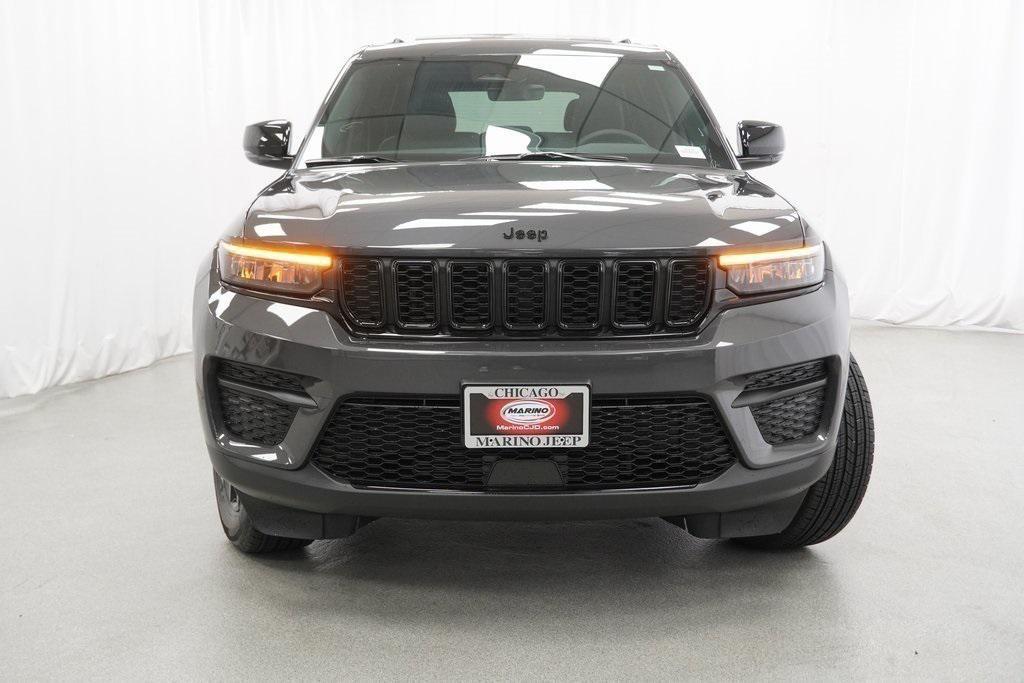 new 2025 Jeep Grand Cherokee car, priced at $40,730