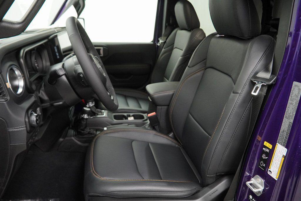 new 2026 Jeep Gladiator car, priced at $44,015