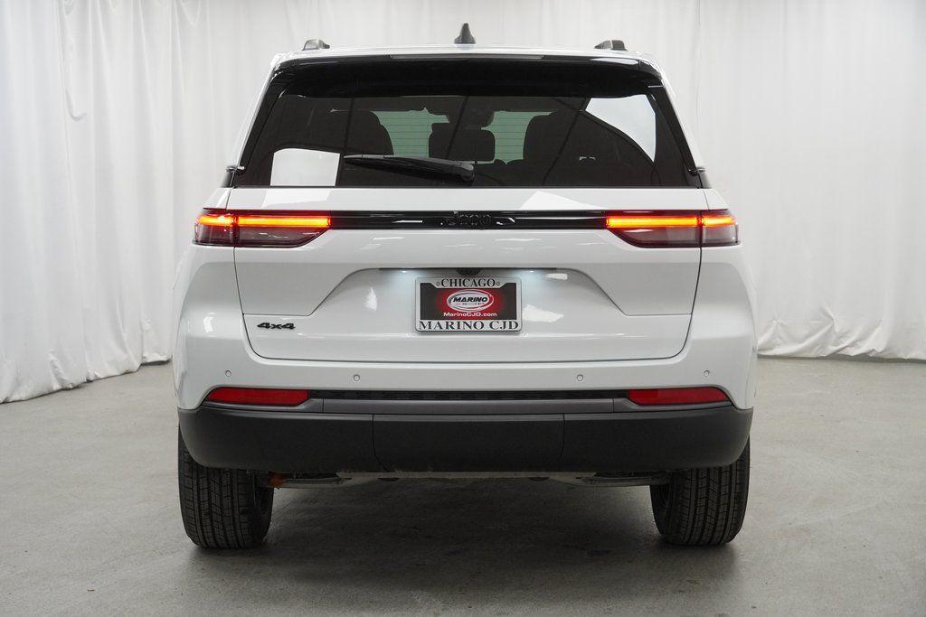 new 2026 Jeep Grand Cherokee car, priced at $43,930