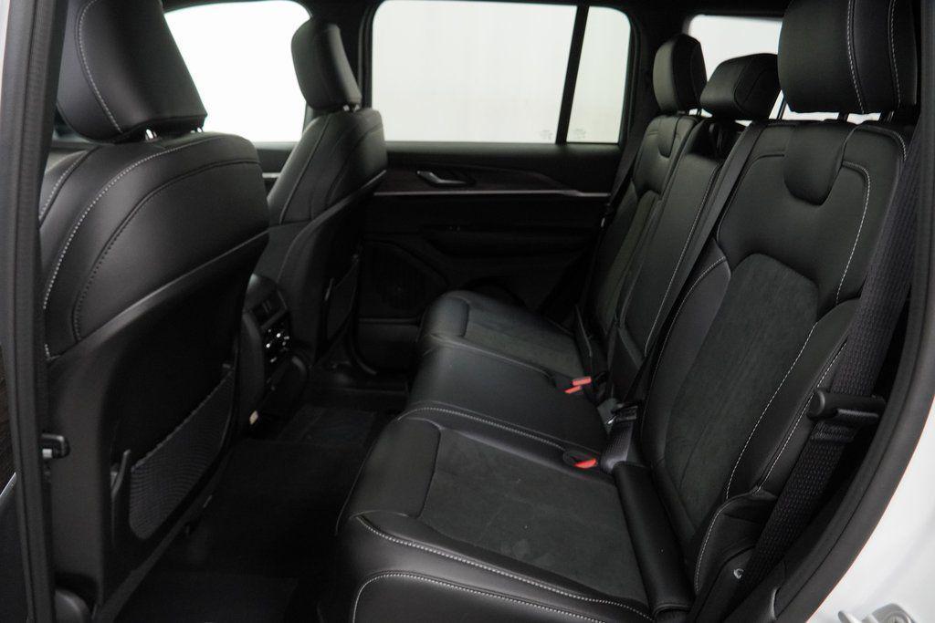 new 2026 Jeep Grand Cherokee car, priced at $43,930