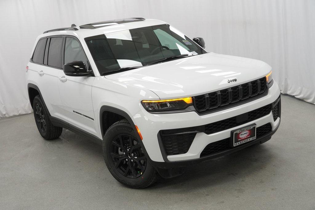 new 2026 Jeep Grand Cherokee car, priced at $45,930