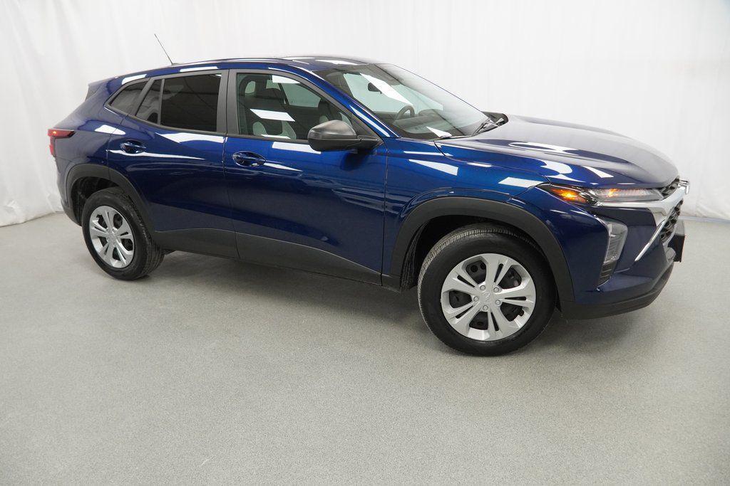 used 2024 Chevrolet Trax car, priced at $19,894