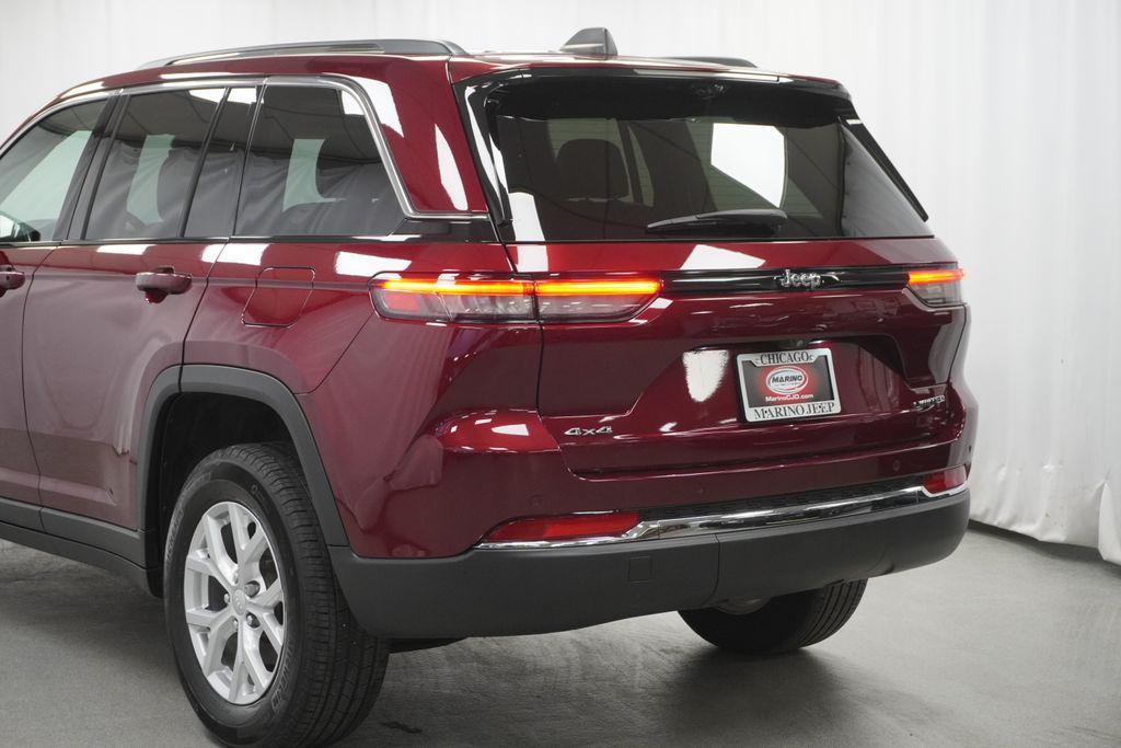 used 2024 Jeep Grand Cherokee car, priced at $36,372
