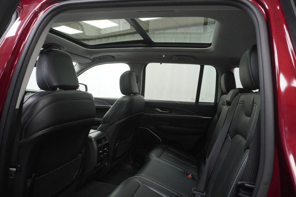 used 2024 Jeep Grand Cherokee car, priced at $36,372