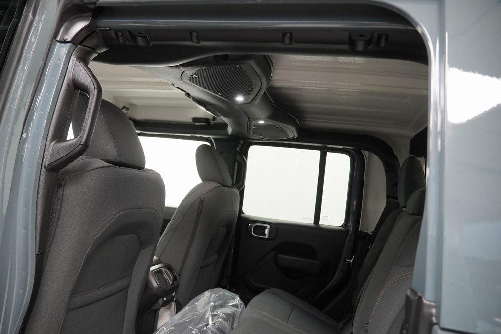 new 2026 Jeep Gladiator car, priced at $47,355