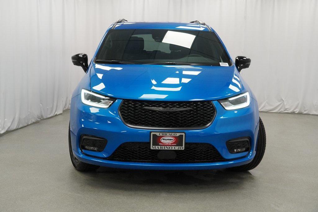 new 2026 Chrysler Pacifica car, priced at $45,720