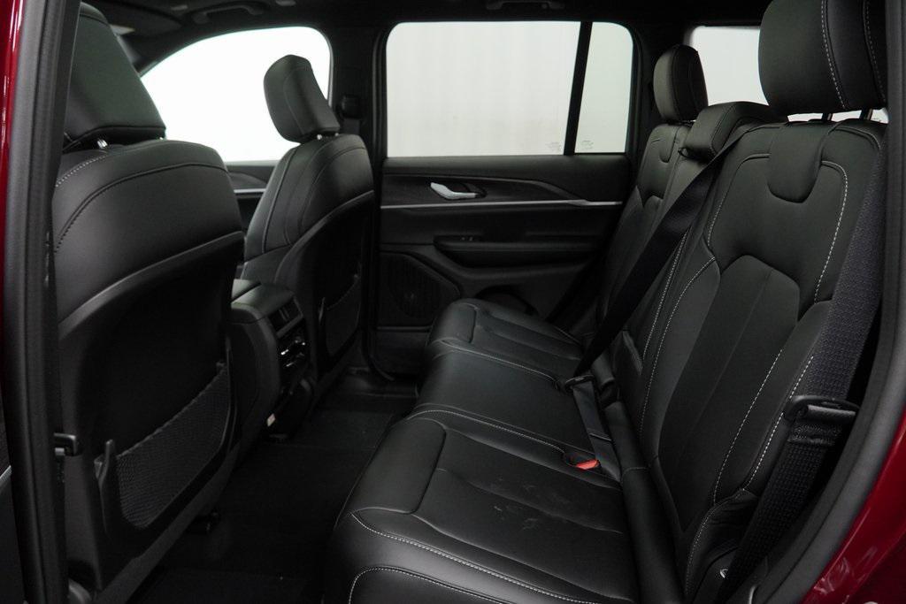 new 2025 Jeep Grand Cherokee car, priced at $45,985