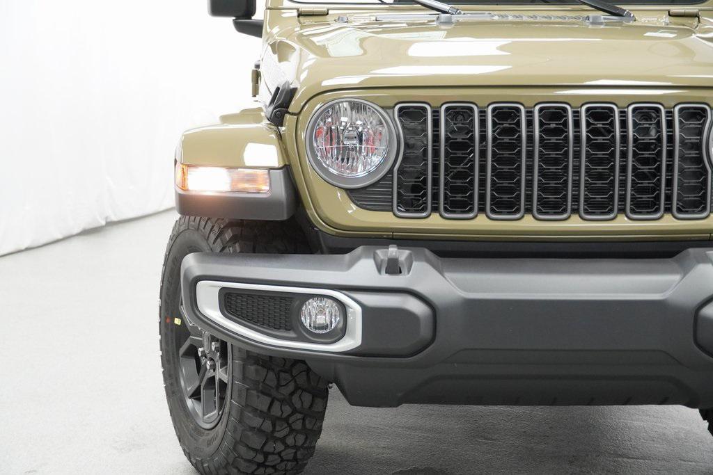 new 2025 Jeep Gladiator car, priced at $40,490