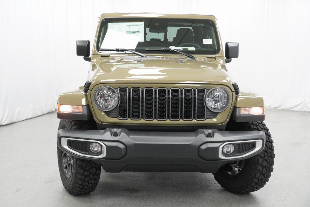 new 2025 Jeep Gladiator car, priced at $40,490