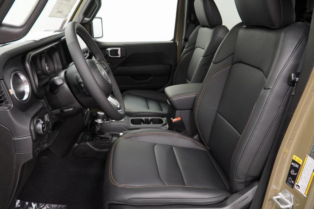 new 2025 Jeep Gladiator car, priced at $40,490