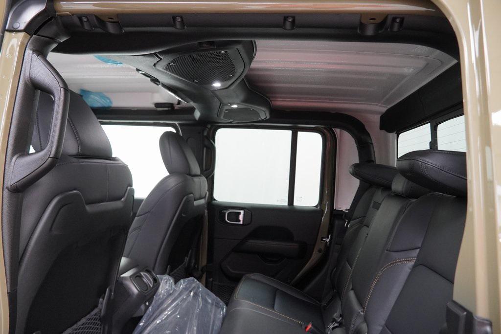 new 2025 Jeep Gladiator car, priced at $40,490