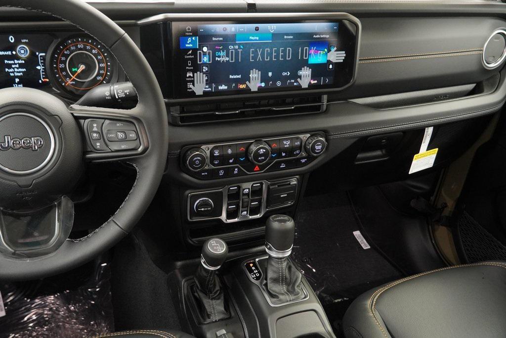 new 2025 Jeep Gladiator car, priced at $40,490