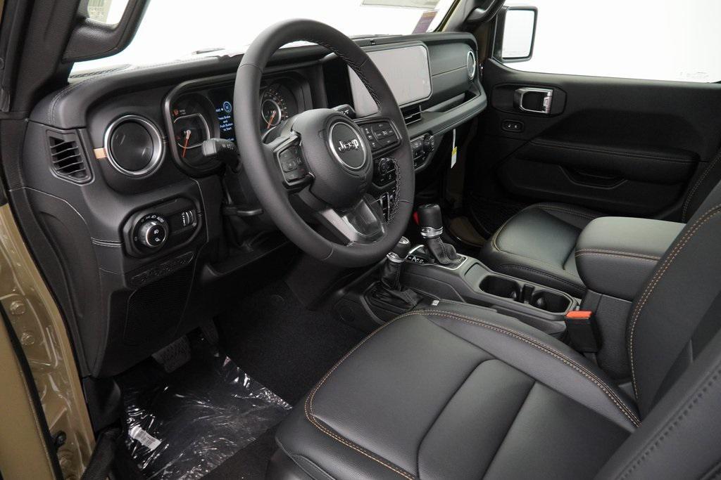 new 2025 Jeep Gladiator car, priced at $40,490