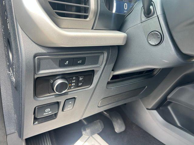 used 2023 Ford Expedition car, priced at $42,030