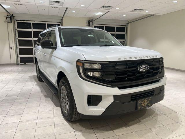 new 2025 Ford Expedition Max car, priced at $62,082