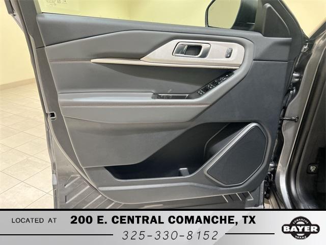 new 2025 Ford Explorer car, priced at $39,091