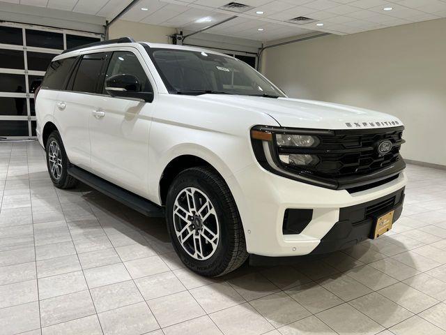 used 2025 Ford Expedition car, priced at $62,990