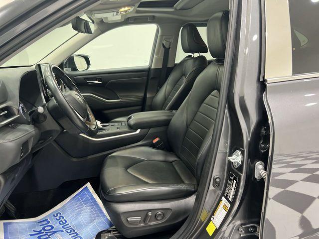 used 2022 Toyota Highlander car, priced at $29,690