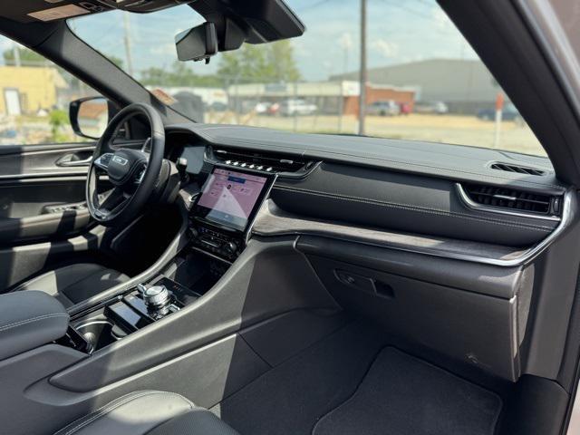new 2025 Jeep Grand Cherokee car, priced at $58,750