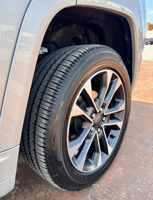 new 2025 Jeep Grand Cherokee car, priced at $58,750