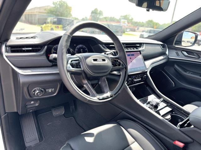 new 2025 Jeep Grand Cherokee car, priced at $58,750