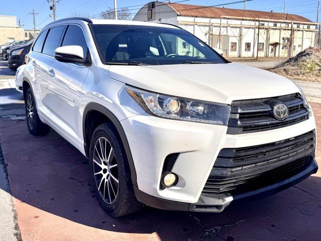 used 2018 Toyota Highlander car, priced at $19,607