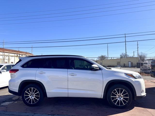 used 2018 Toyota Highlander car, priced at $19,607