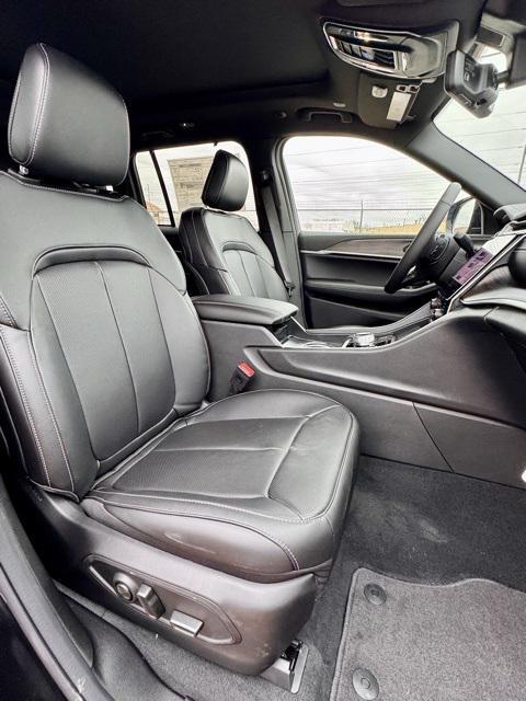 new 2025 Jeep Grand Cherokee car, priced at $47,750