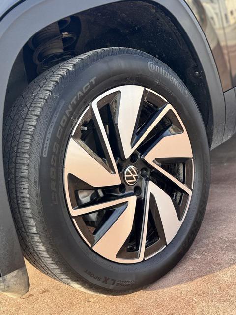 used 2024 Volkswagen Atlas car, priced at $28,795