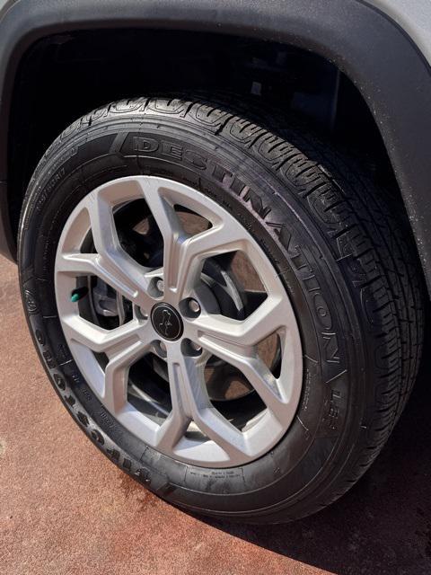 used 2025 Jeep Compass car, priced at $26,174