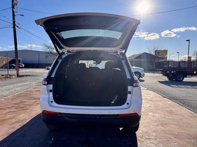 new 2025 Jeep Grand Cherokee car, priced at $47,750