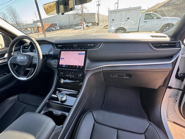 new 2025 Jeep Grand Cherokee car, priced at $47,750