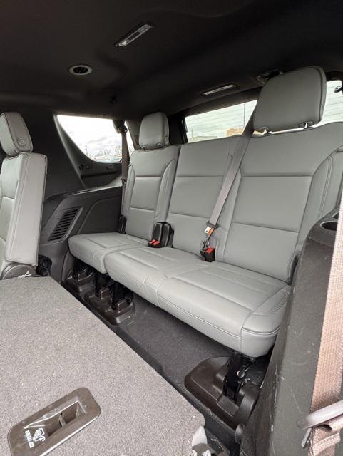 used 2021 GMC Yukon car, priced at $35,147