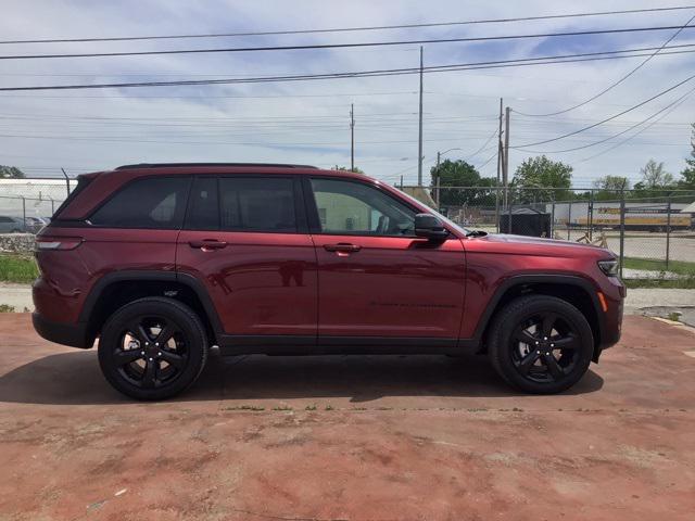 new 2025 Jeep Grand Cherokee car, priced at $36,750