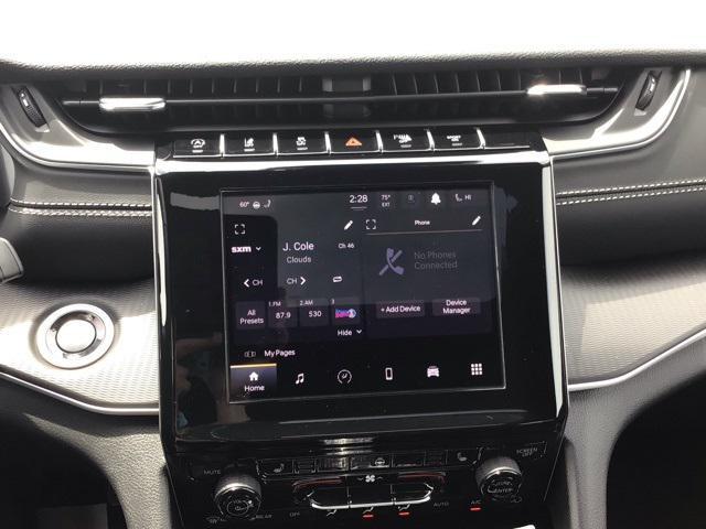 new 2025 Jeep Grand Cherokee car, priced at $36,750