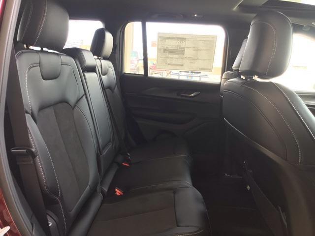 new 2025 Jeep Grand Cherokee car, priced at $36,750