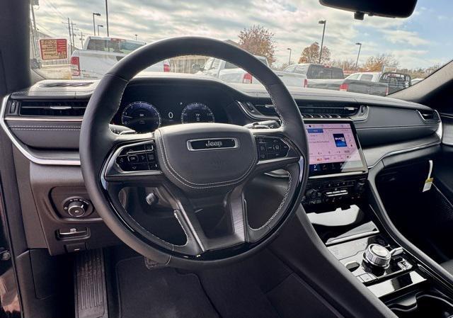 new 2025 Jeep Grand Cherokee car, priced at $62,750