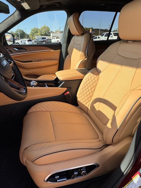 new 2025 Jeep Grand Cherokee car, priced at $64,750