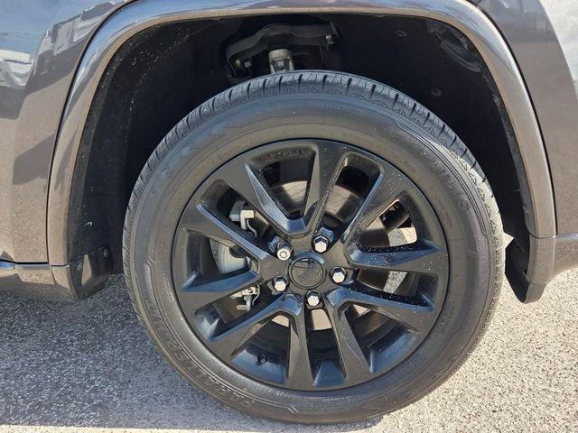 used 2021 Jeep Grand Cherokee car, priced at $17,693