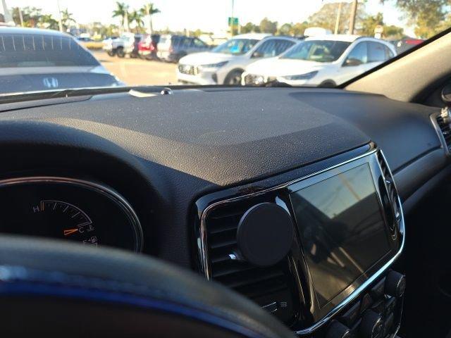 used 2021 Jeep Grand Cherokee car, priced at $18,466