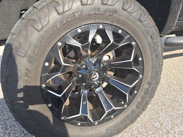 used 2015 GMC Sierra 1500 car, priced at $22,578