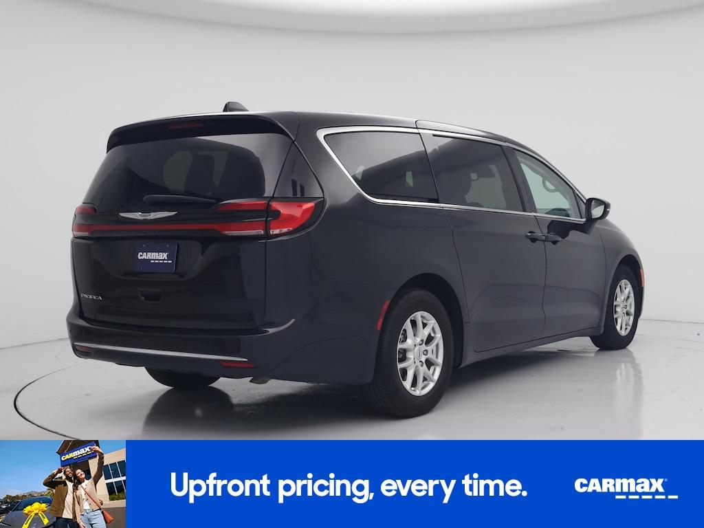 used 2023 Chrysler Pacifica car, priced at $24,998