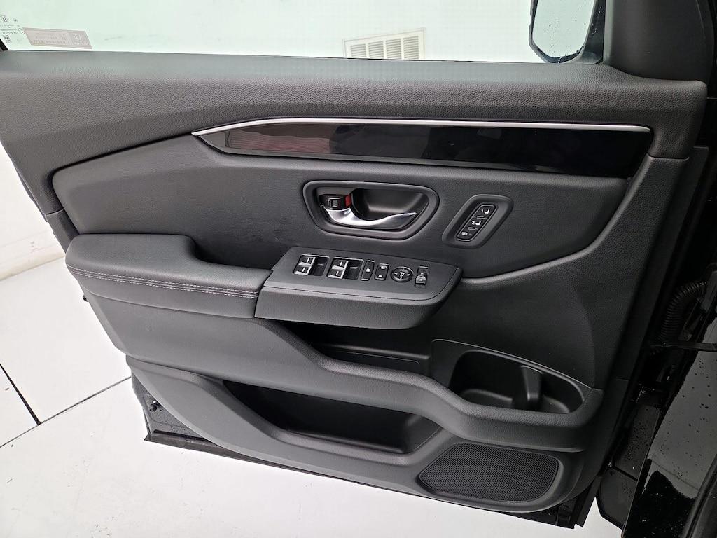 used 2023 Honda Pilot car, priced at $35,998