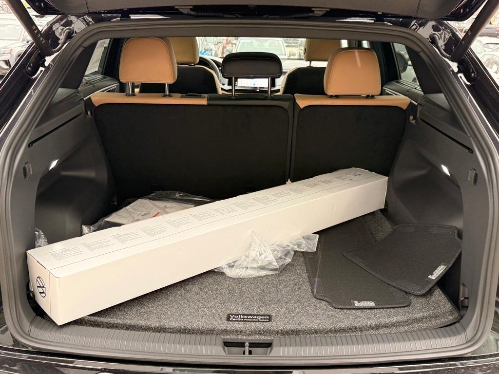 new 2026 Volkswagen Atlas Cross Sport car, priced at $47,125