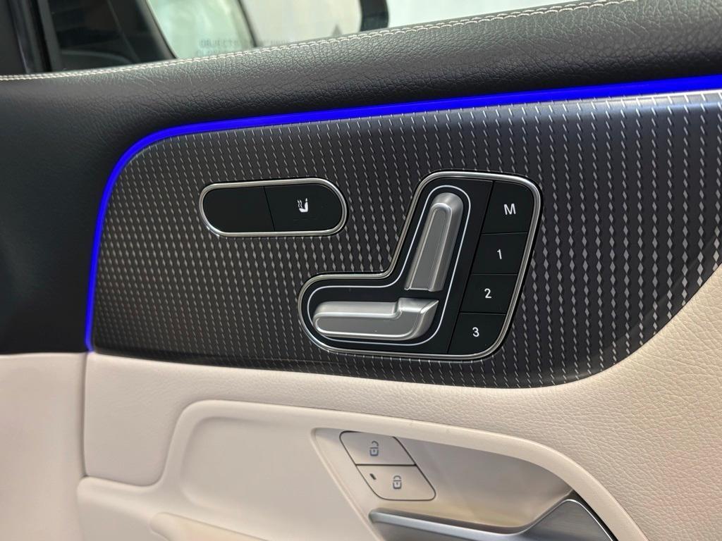 used 2021 Mercedes-Benz GLB 250 car, priced at $27,121