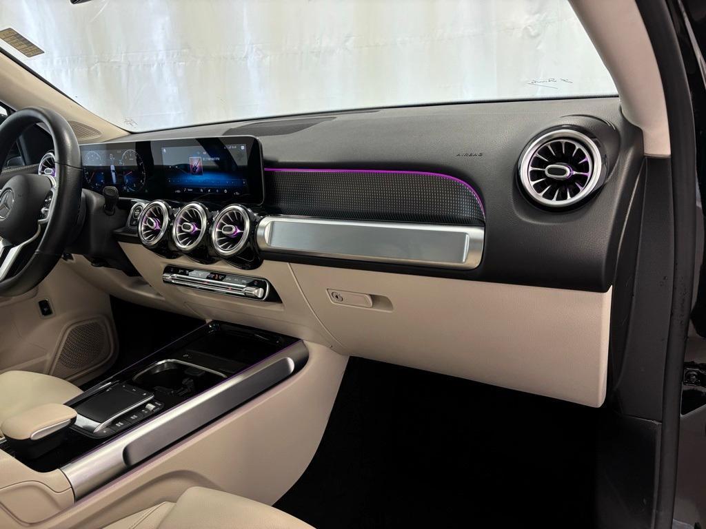 used 2021 Mercedes-Benz GLB 250 car, priced at $27,121