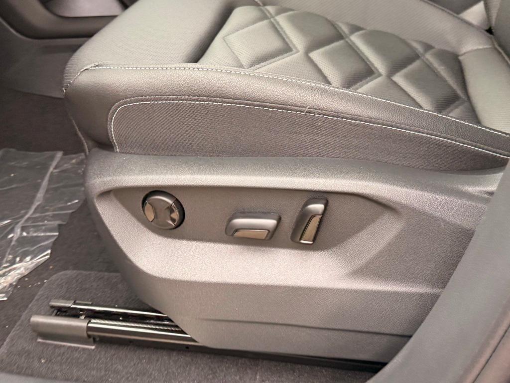 new 2026 Volkswagen Atlas car, priced at $45,290